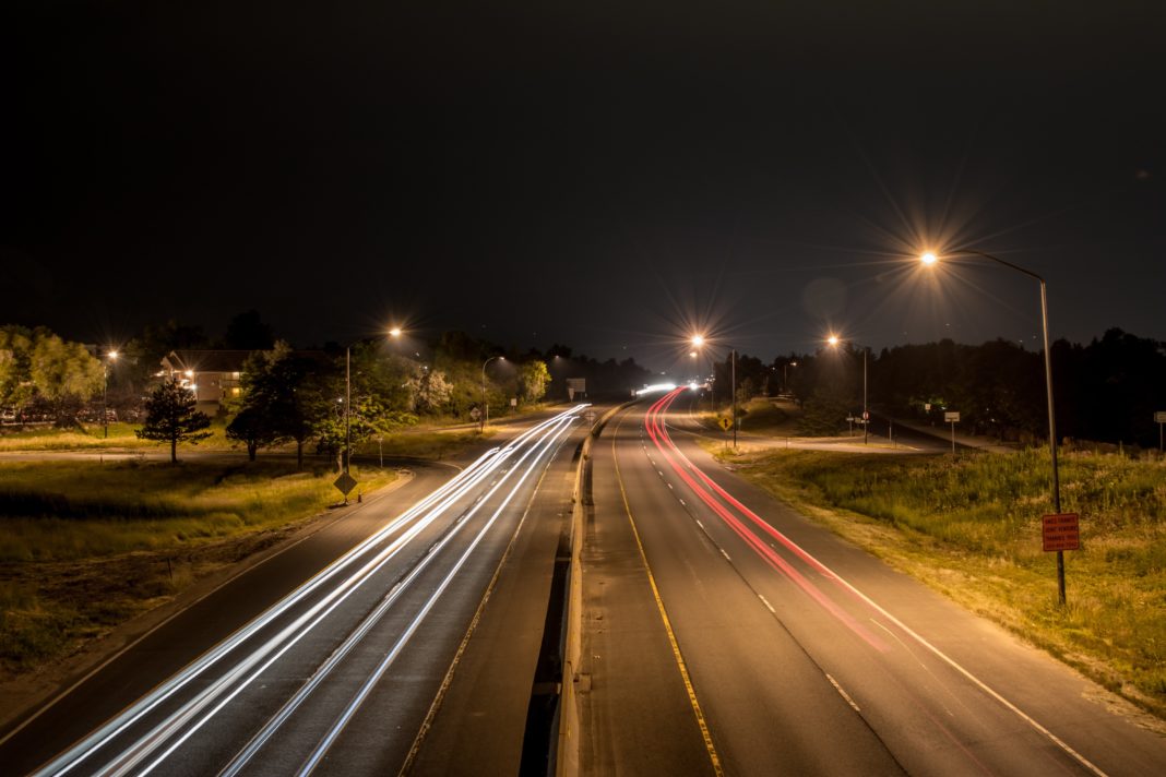 grass-light-blur-road-traffic-night-6552