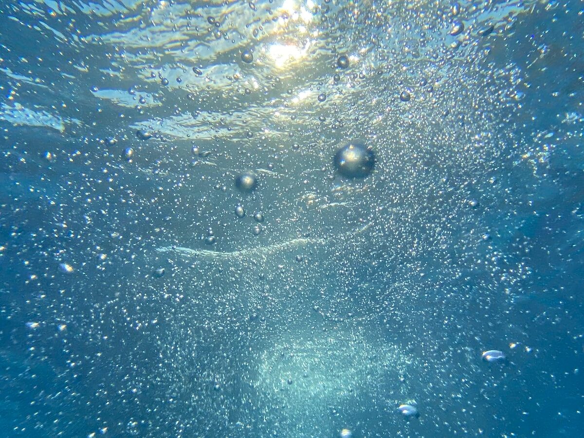water bubbles in blue water