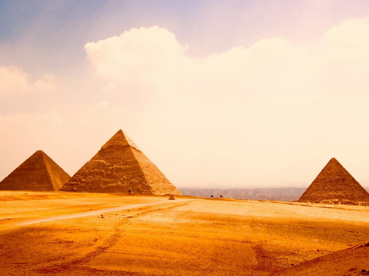 Pyramids and the Fall of a Kingdom